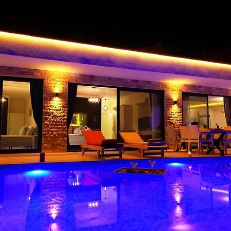 Berlin - Hill Villa Kalkan